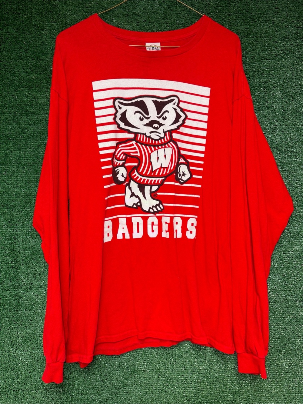 Wisconsin Badgers  Vintage Y2K Red Longsleeve  Shirt XL Delta tag.